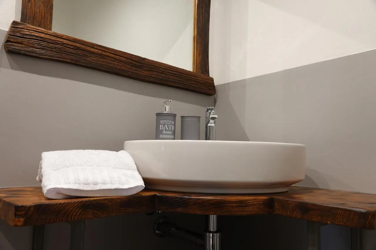 Casale Bella.Vista Bed & Breakfast Pianello Del Lario Italy